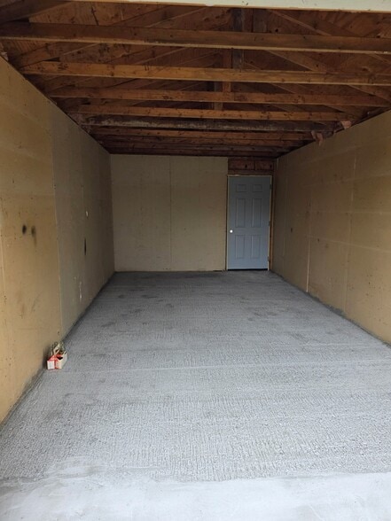 Building Photo - 2025 N 31st St