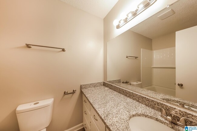 Building Photo - 3033 Carleton Rd