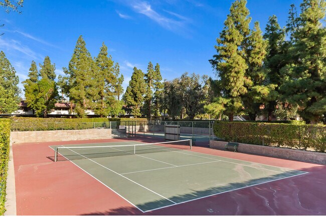 Tennis court - 510 N Villa Ct