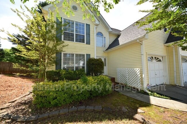 Primary Photo - 950 Hillary Ln