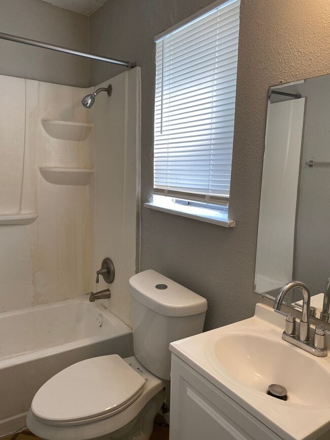 Building Photo - SOUTH PARK APARTMENTS