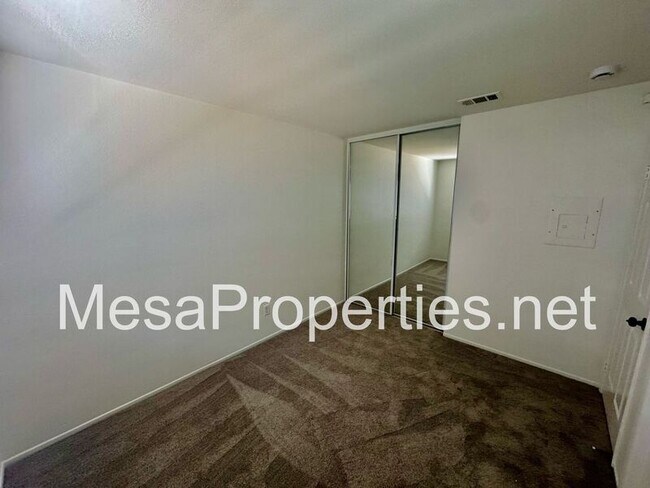 Building Photo - 9900 Highland Ave
