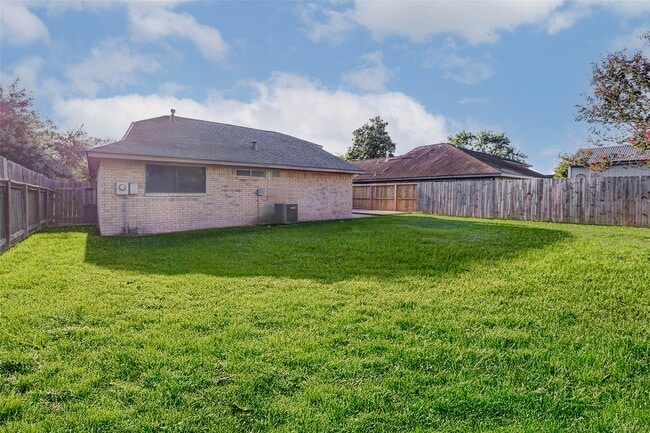Building Photo - 6715 Liberty Valley Dr