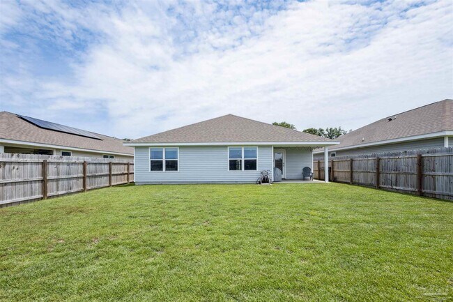 Building Photo - 5260 Peach Dr