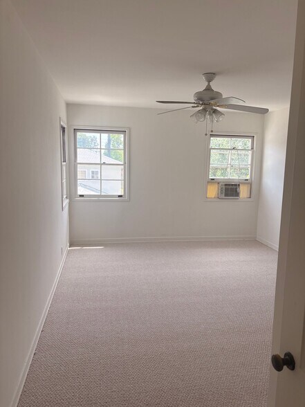 Building Photo - 1616 Fair Oaks Ave