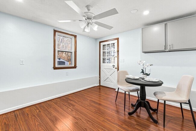 Building Photo - 35 Fells Ave Terrace