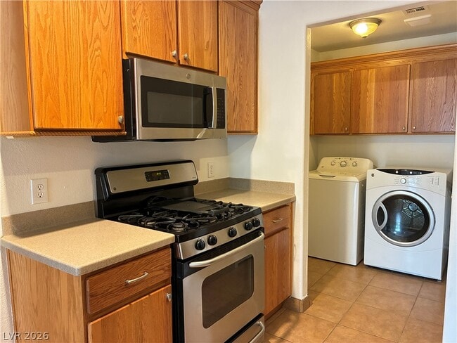 Building Photo - 5028 Starfinder Ave