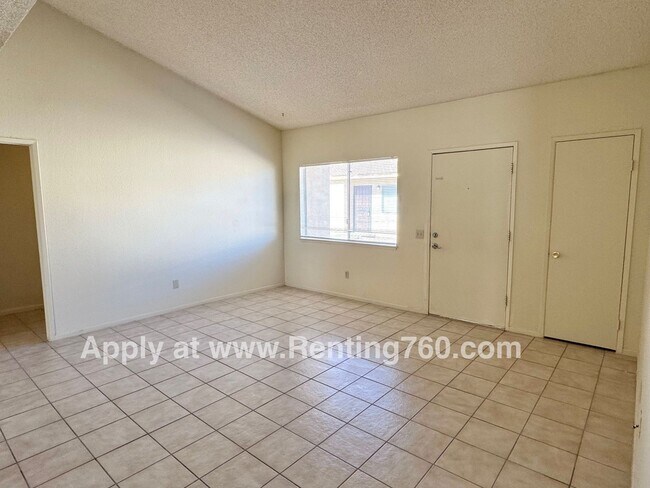 Building Photo - Spacious 2 Bed 1 Bath Home With Indoor Laundry Room