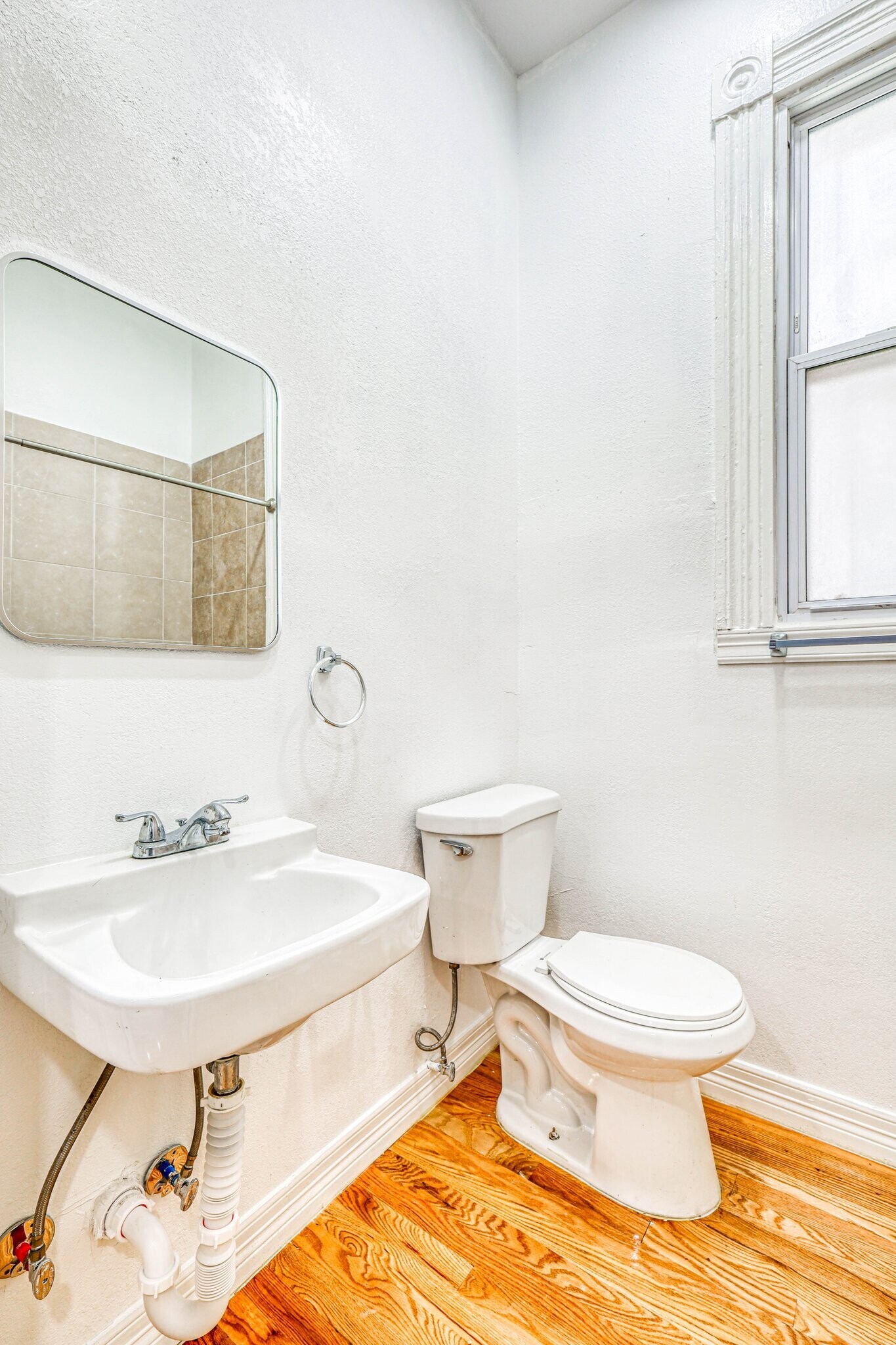 Building Photo - 1123 N El Paso St