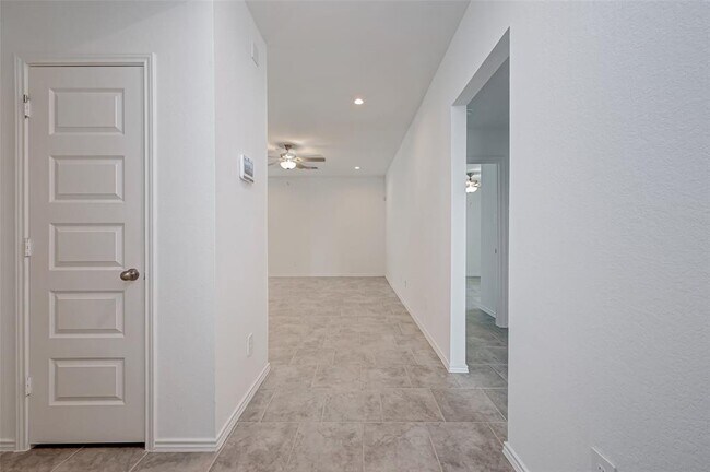 Building Photo - 1123 Lipizzan Ln