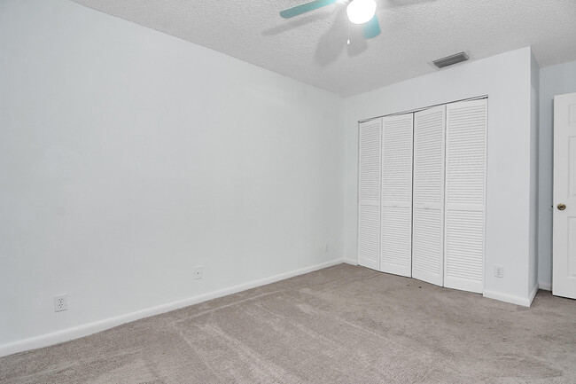 Building Photo - 1011 Siena Oaks Cir E