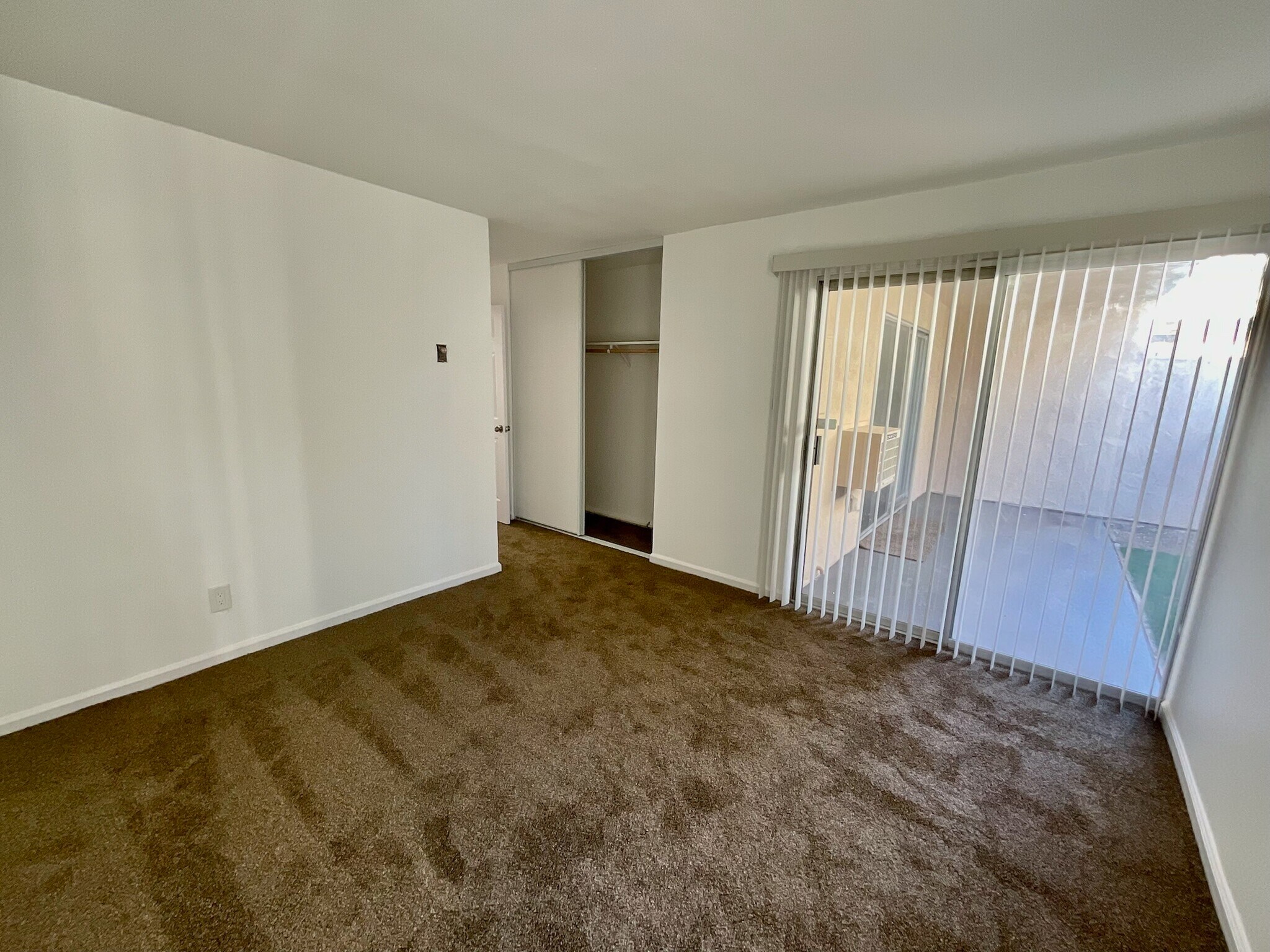 Building Photo - 1536 S Maple St