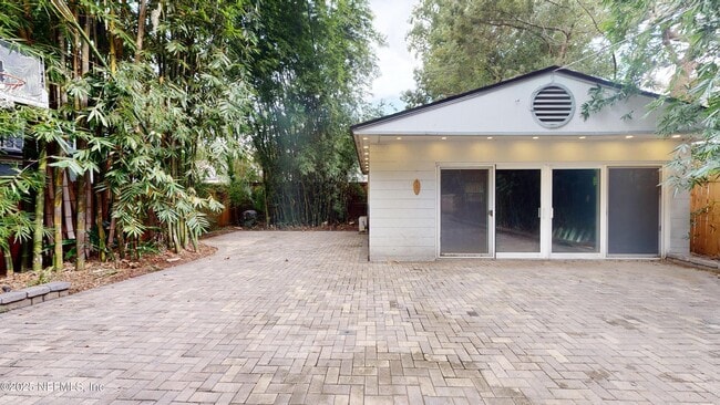 Building Photo - 3918 Herschel St