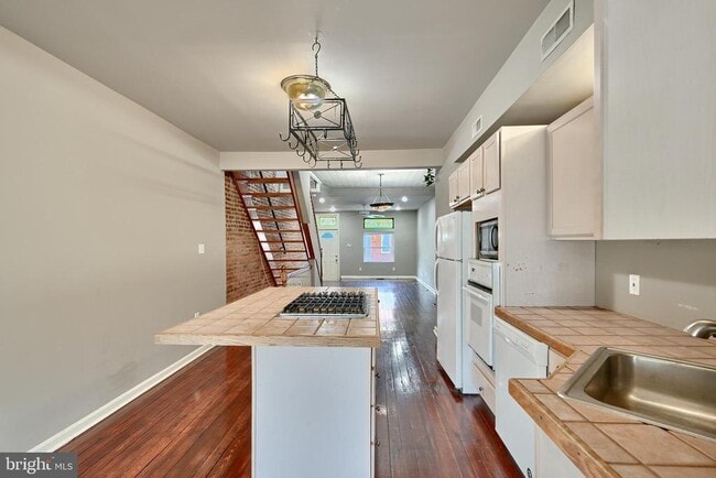 Building Photo - 1108 Baylis St