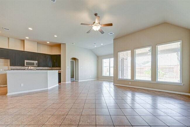 Building Photo - 402 Conchola Ln