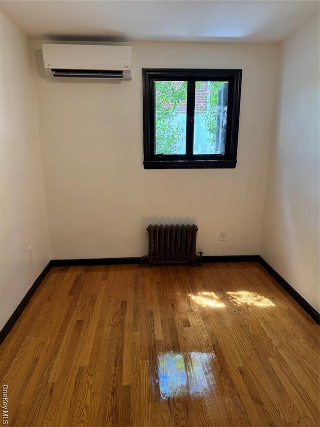 Building Photo - 29-07-29159 159th St