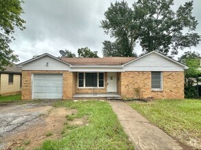 Building Photo - Available Now! 3 Bed 1.5 Bath, Tyler Tx!