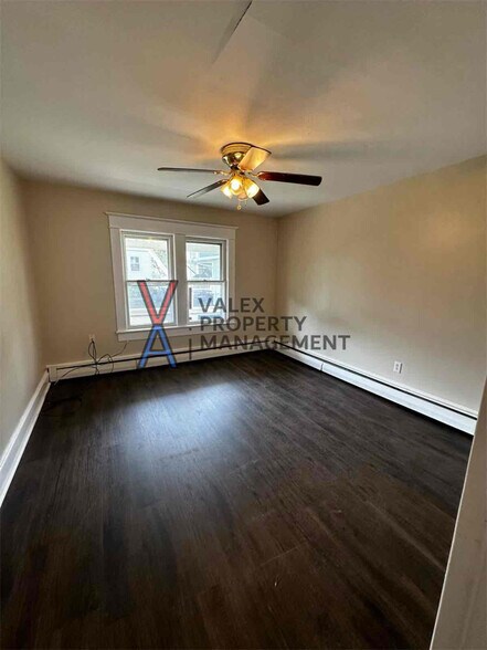 Primary Photo - 531 N Bromley Ave