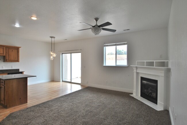 Building Photo - 696 N 240 E