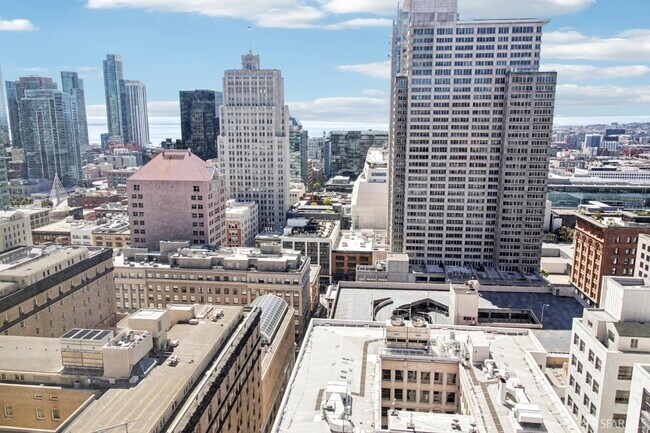 Building Photo - 690 Market St