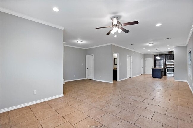 Building Photo - 4336 Nagle St