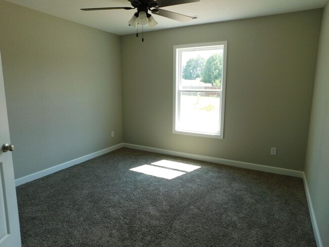 Building Photo - Ferry Pointe Subdivision