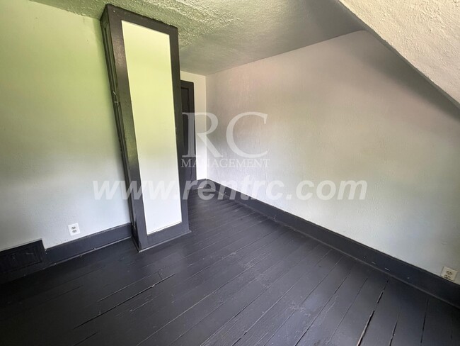 Building Photo - 314 Porter-