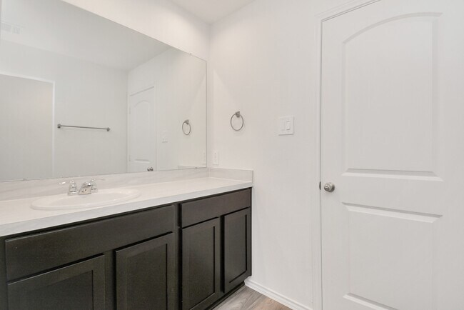 Building Photo - 23133 Teakwood Hills Dr