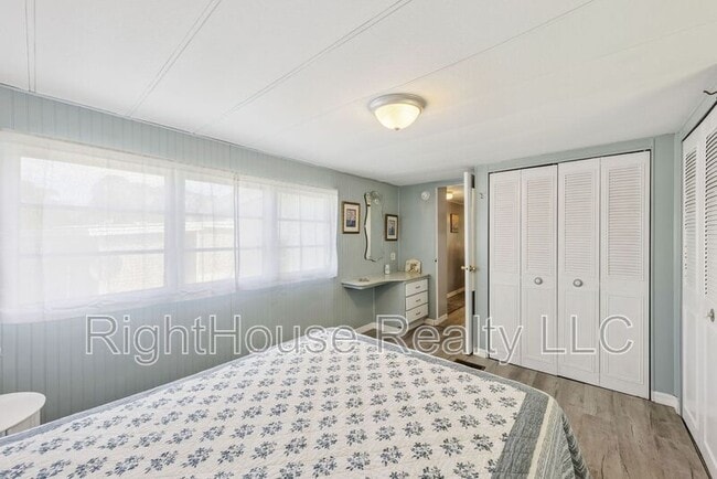 Building Photo - 77 Wildwood Ln