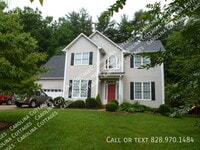 Building Photo - 613 Carolina Holly Way