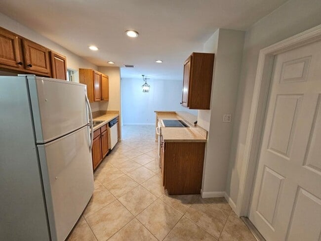 Building Photo - 355 Franklin Rd