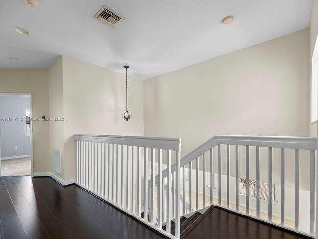 Building Photo - 1438 SW 154th Ct