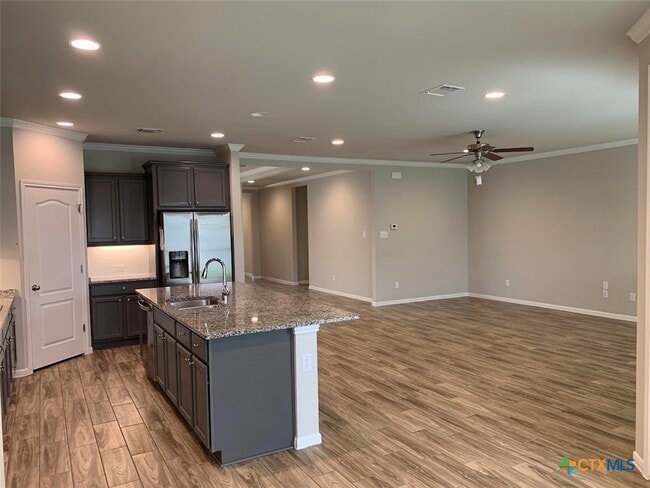 Building Photo - 515 Salt Lick Dr