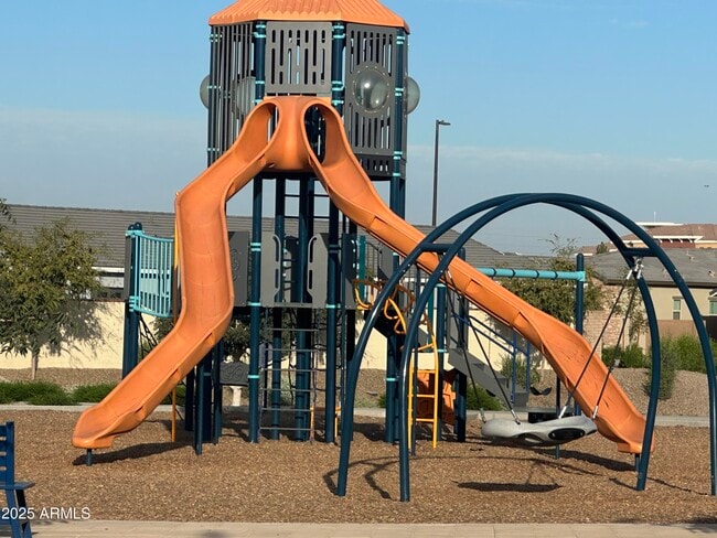 Building Photo - 782 S Olympic Dr