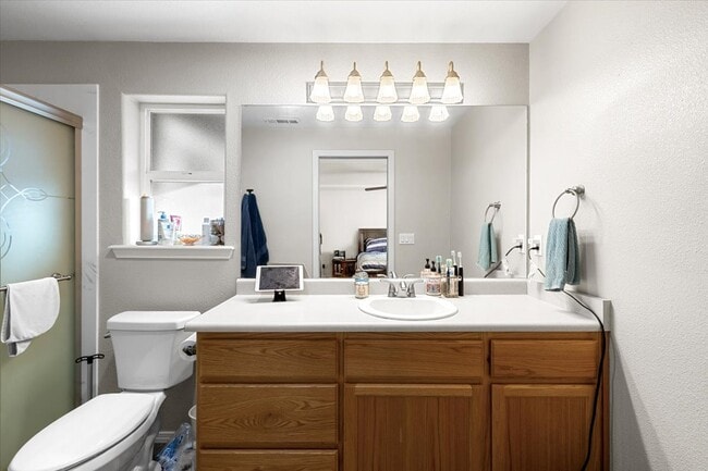 Building Photo - 1432 Beekman Ave