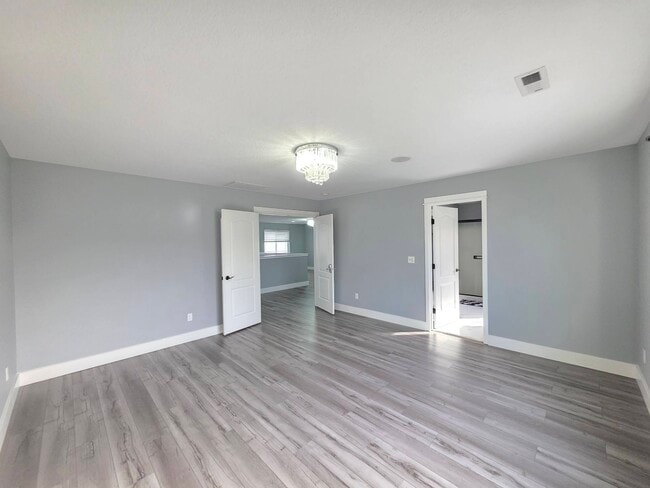 Building Photo - 4916 Laredo Dr