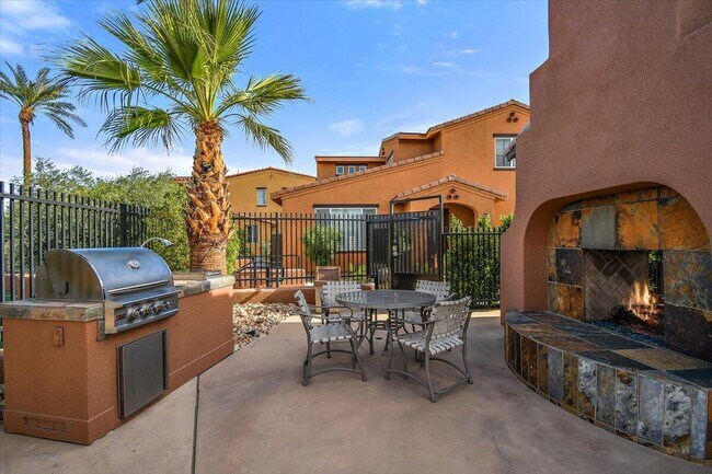Building Photo - 52210 Rosewood Ln