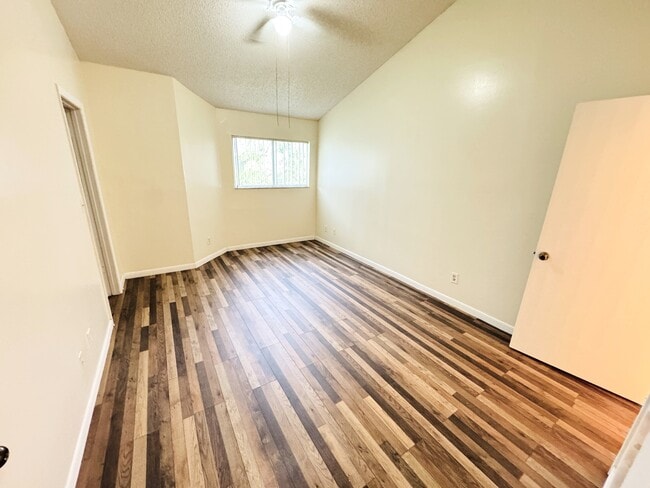 Building Photo - 3405 NW 44th St