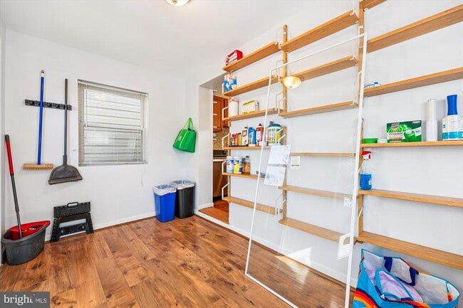 Building Photo - 4808 Fort Totten Dr NE