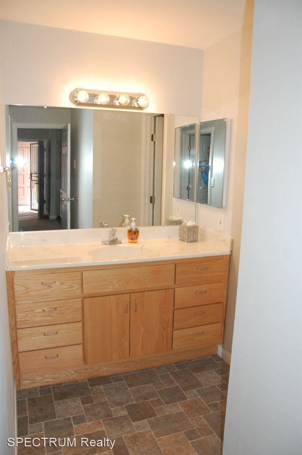 Building Photo - 1 br, 1 bath House - 5516 Armitos #70