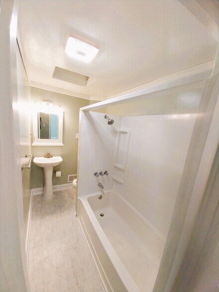 Bathroom - 32 E 1st Ave