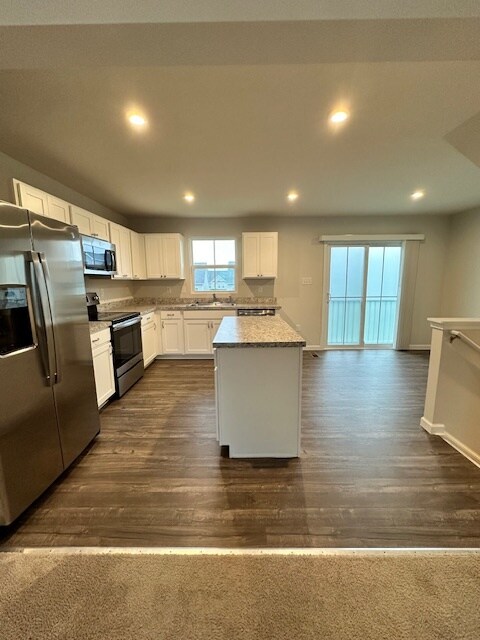 Building Photo - 424 Sitka Spruce Ln