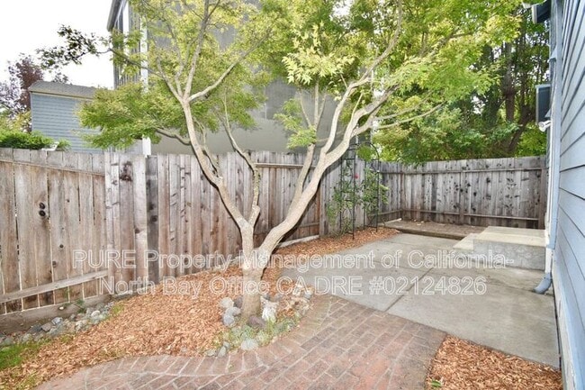 Building Photo - 7116 Marsh Way