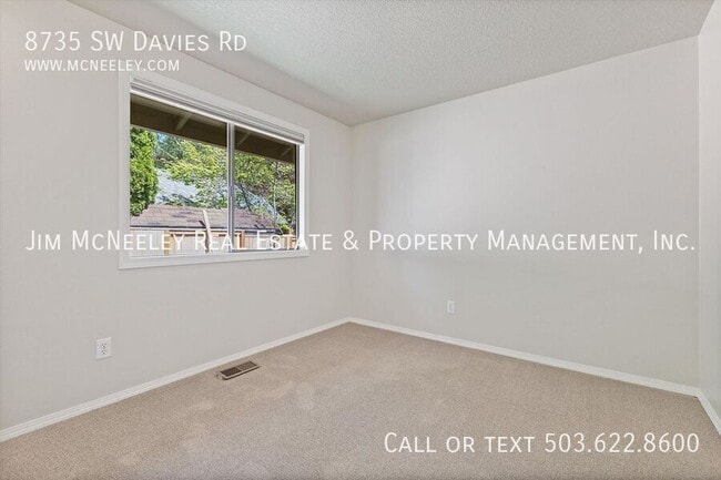Building Photo - 8735 SW Davies Rd