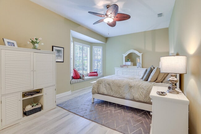 Building Photo - 1730 Caribbean Dr