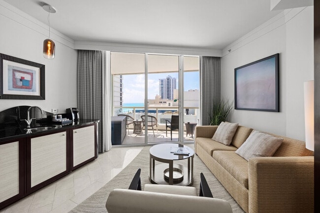 Building Photo - 4391 Collins Ave