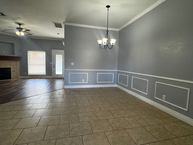 Building Photo - 5708 NW Valor Ave