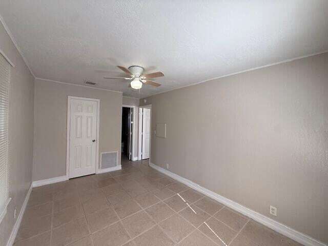 Building Photo - 400 Metcalf Ct