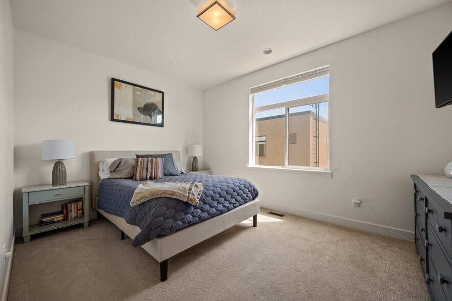 Master Bedroom - 1421 E Komenda Way