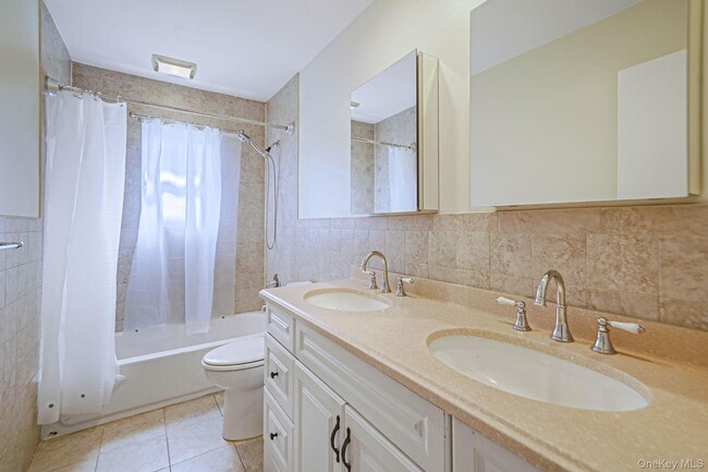 Building Photo - 38 Nassau St